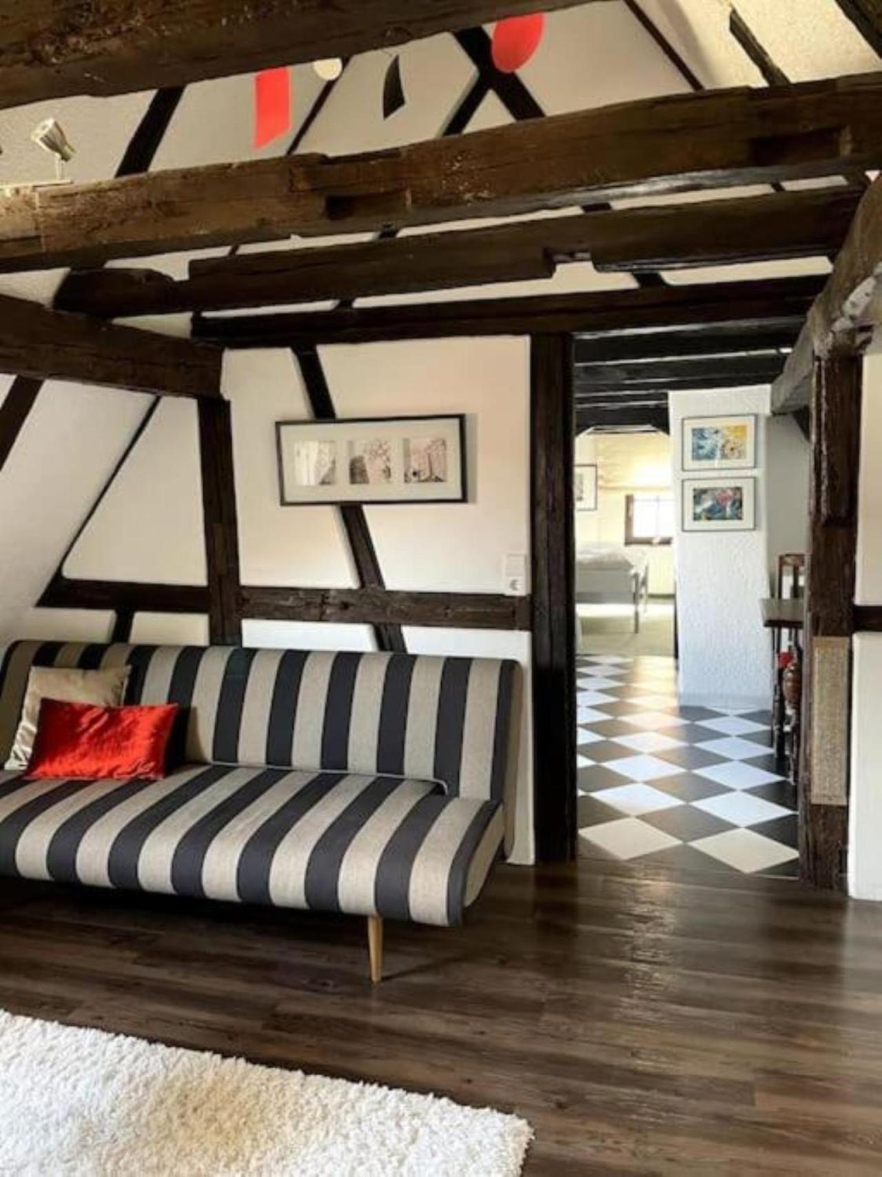 Ferienwohnung Im 'Schmoller - Hof' Neustadt an der Weinstraße المظهر الخارجي الصورة